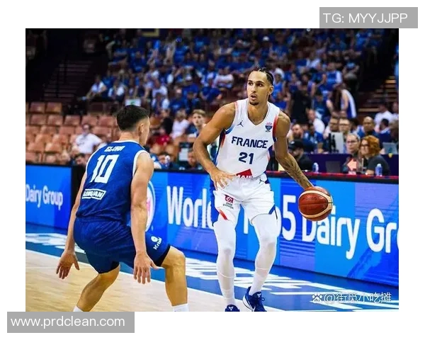 季前赛精彩对决欧洲球队挑战骑士队展现篮球魅力与实力较量 季前赛精彩对决欧洲球队挑战骑士队展现篮球魅力与实力较量