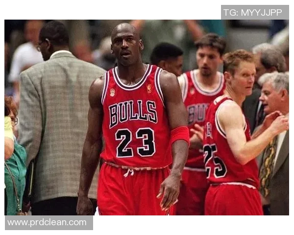 乔尔恩比德：从天赋异禀到NBA巨星的奋斗历程与成就解析