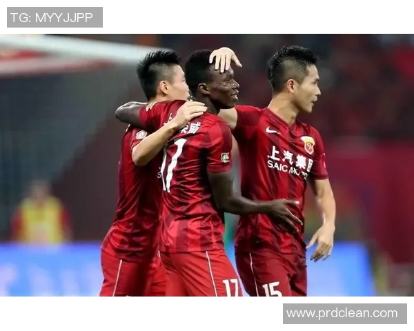 上港与辽宁宏运激战正酣争夺中超积分榜关键战役即将上演 上港与辽宁宏运激战正酣争夺中超积分榜关键战役即将上演