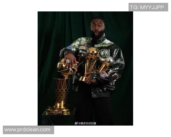 杰伦布朗：从球场新星到NBA顶级球员的成长之路