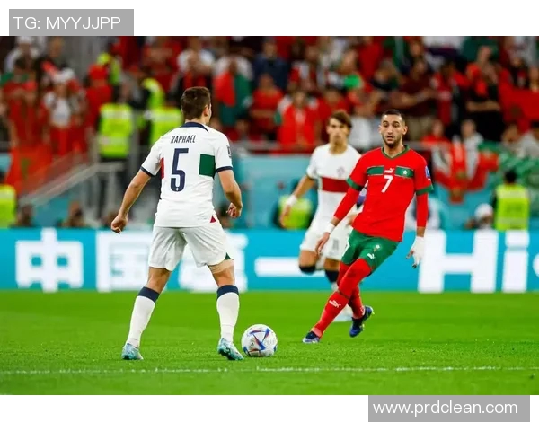 西班牙与摩洛哥激战回顾精彩比赛录像分析与精彩瞬间分享