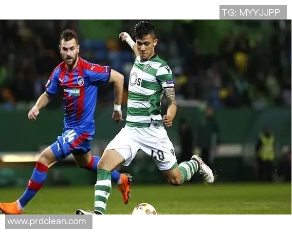 格拉斯流浪与本菲卡的激烈对决揭示足球战术与团队精神的完美结合 格拉斯流浪与本菲卡的激烈对决揭示足球战术与团队精神的完美结合