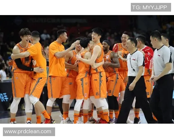 胡金秋的篮球之路：从青涩少年到CBA明星的成长历程与心路历程