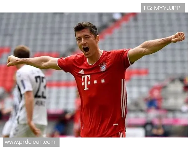 莱万领衔新赛季足球盛宴球迷期待他的精彩表现与突破之旅