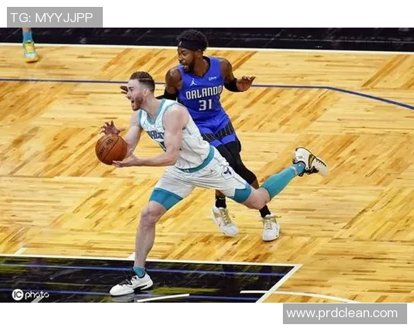 黄蜂队与海沃德的精彩对决揭示球队未来发展方向与战术调整